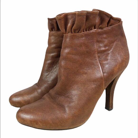 Me Too Brown Leather Ruffle Heeled Ankle Booties - Picture 1 of 7